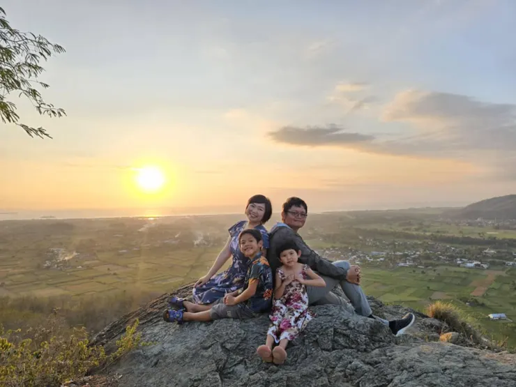 Batuidung,非常難到達的小山丘,但是上去後可以看到整個龍目島的山跟海,搭配日落超美