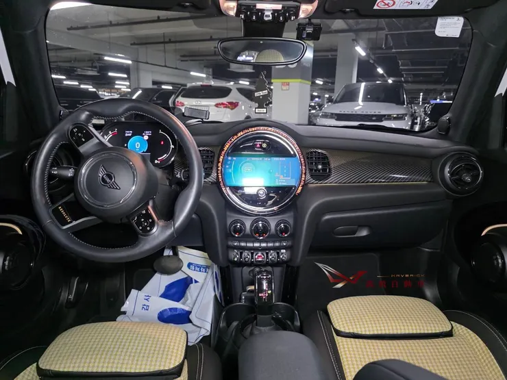 韓國Mini Resolute Edition二手車內裝
