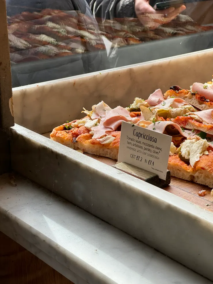 結果沒拍店的外觀只拍了食物 什麼吃貨