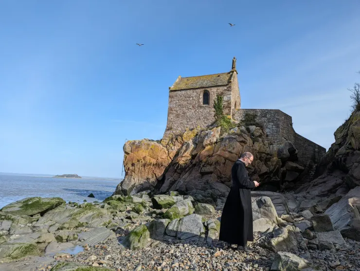 神父與廢棄的祈禱室