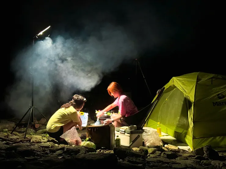 二位可愛小廚娘~