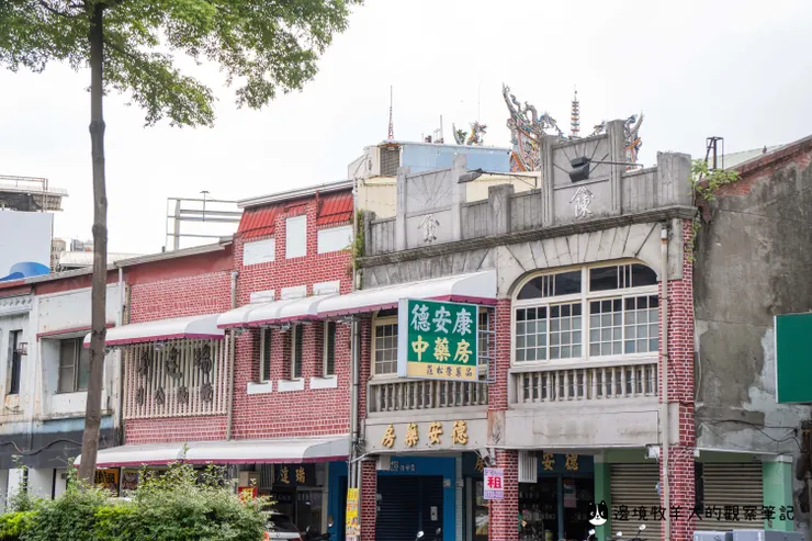 由縣府補助民眾修繕老屋的四連棟街屋