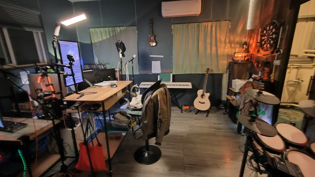 《低頻生活Loft》