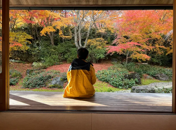 我很喜歡這張，感覺J在畫框𥚃