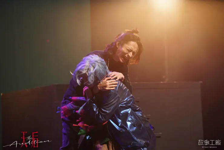 電影導演River在拍戲過程中情緒深陷，與電影中的角色夏琳互動超乎拍攝預期。（圖片來源：https://www.facebook.com/storyworks2013）