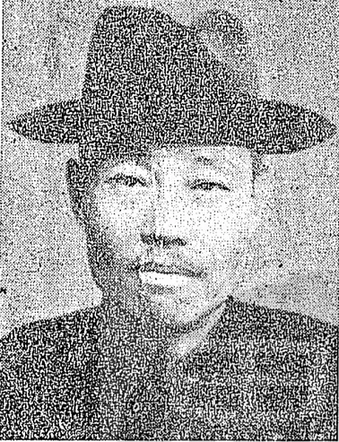 化裝為湖南布商陳少華的盛文,沿途語人「六十二歲」。