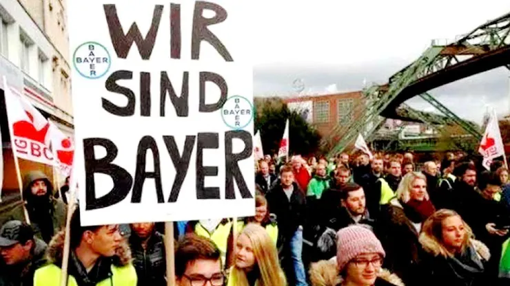 2018年12月，拜耳被裁員員工在勒沃庫森市舉行的大規模示威抗議