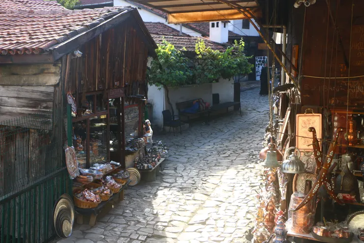 清真寺外小商家，攝影於Safranbolu