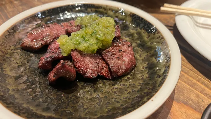 上頭的醬讓整個更開胃。