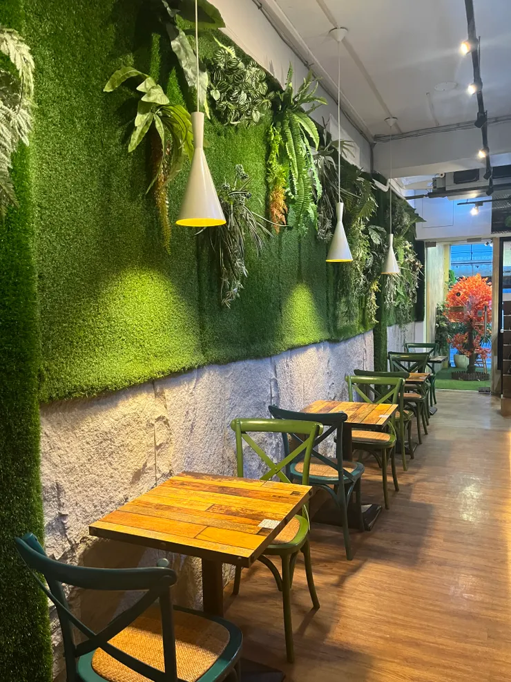 店內森林系裝潢讓人感覺放鬆好喜歡😻