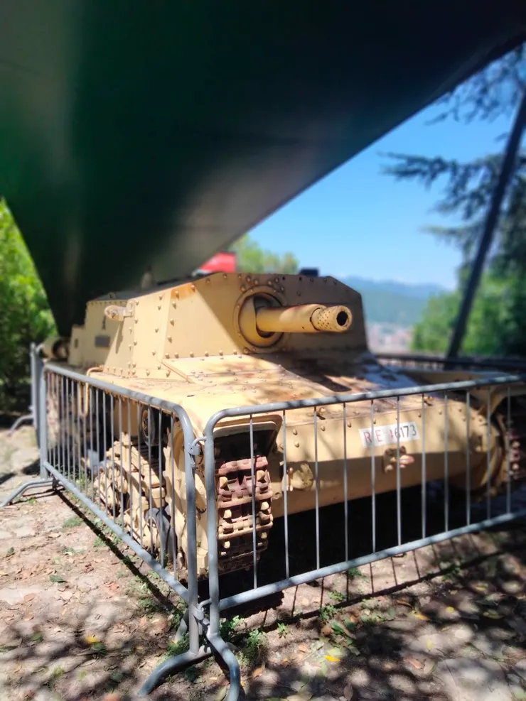 置放在軍事紀念公園裡的戰車