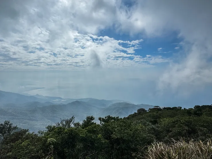 天空的藍色面積不夠大