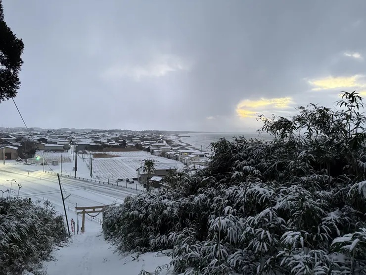 封面：攝於脇本海岸。秋田對我而言印象是深倒是在脇本登山。