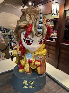 而負責防守的一方，明知這場情緒風暴終究會過去，然後發洩完情緒的一方會像是雨過天晴一樣，又跟沒事人一樣，正常說話與生活，但並不代表之前所造成的傷害就這樣不存在的。是啊，心靈被傷害過的地方，還是會疼痛的，縱然已經盡力防守了，不代表就能無傷全身而退。