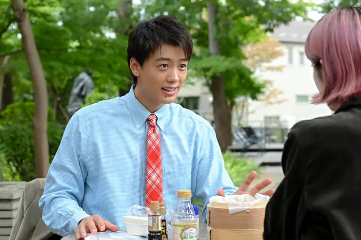 勝男(竹內涼真)雖然經常自我感覺良好,但也很會「自打臉」,願意改正的模樣很有魅力