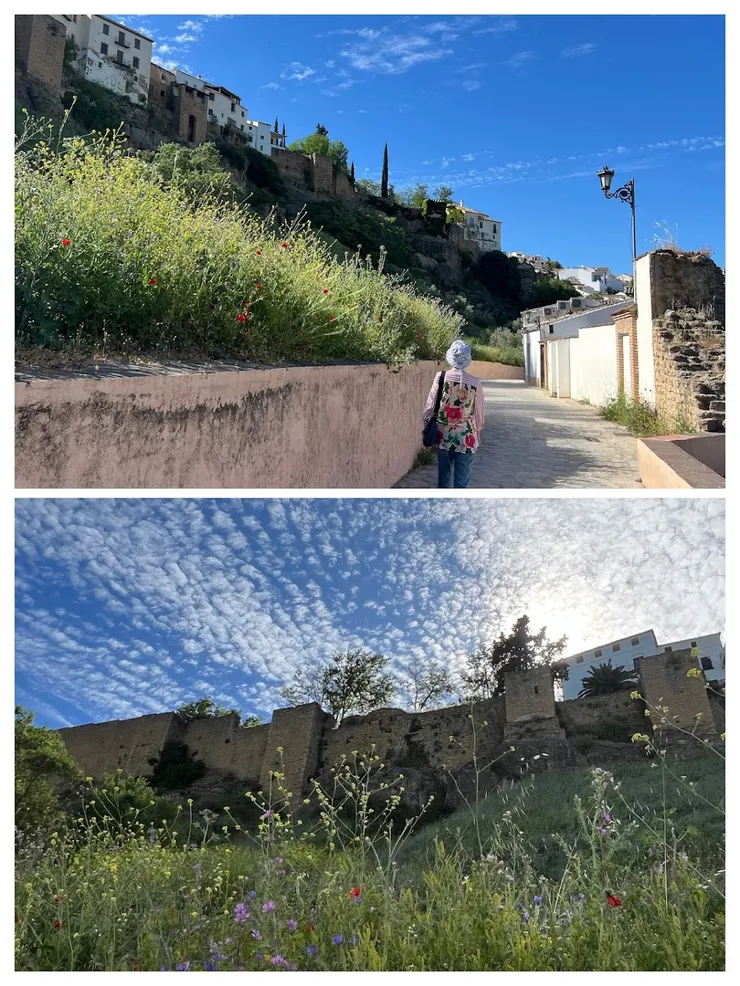 老城牆和民家緊密相依