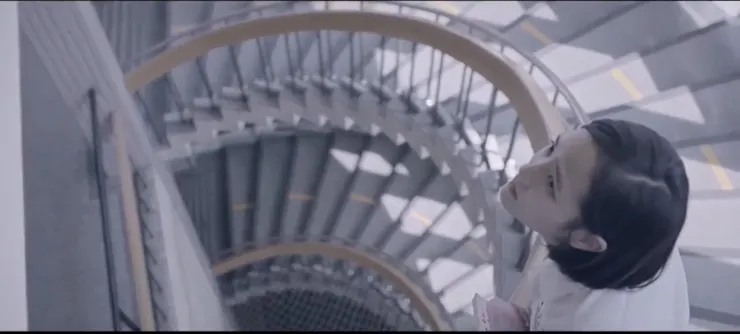 媽媽的高標準令茉莉喘不過氣 (《你的孩子不是你的孩子 - 茉莉的最後一天》)