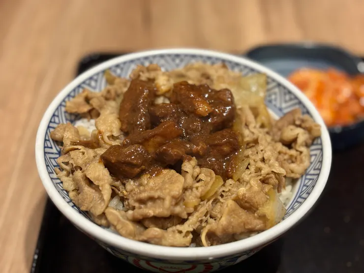 期間限定的魯肉牛丼大碗