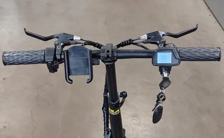 可調整高低的車把