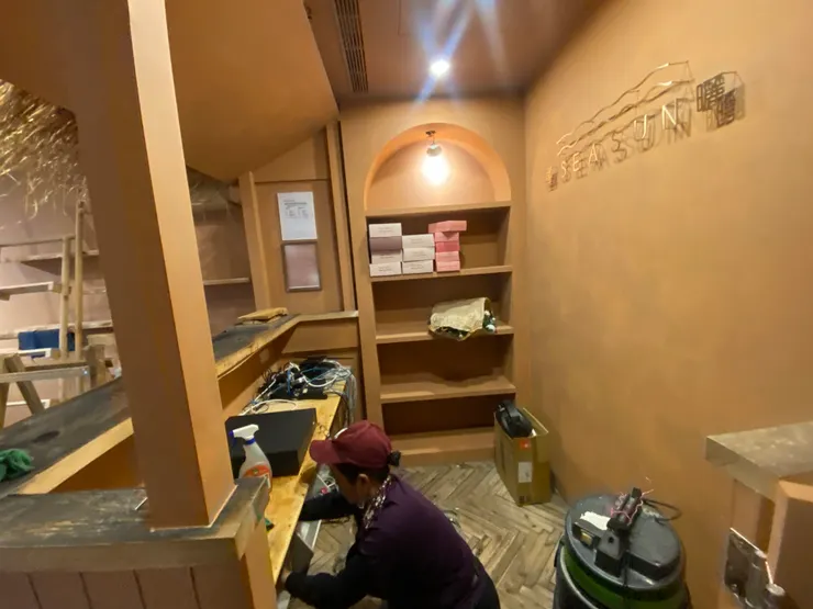 店面裝修：造型木工櫃子與一些修繕工作