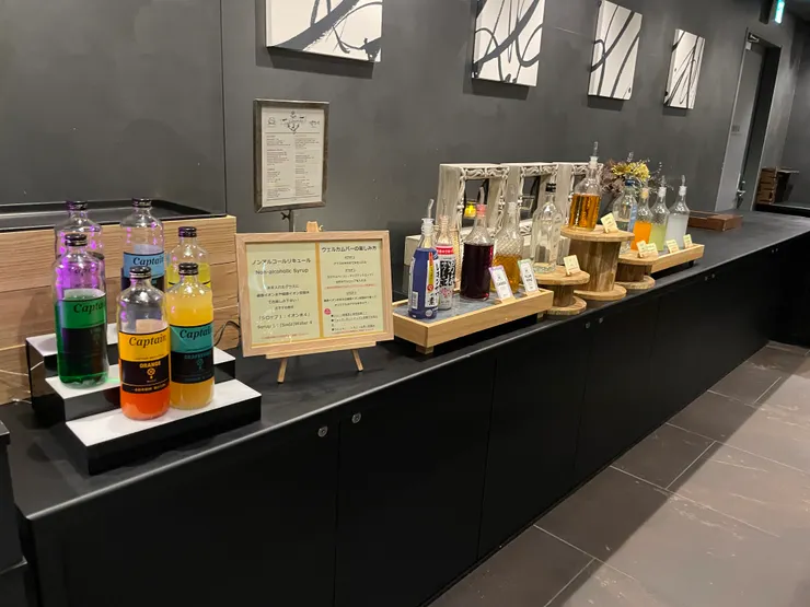 唯一好處可能就是有happy hour可以喝免費的酒