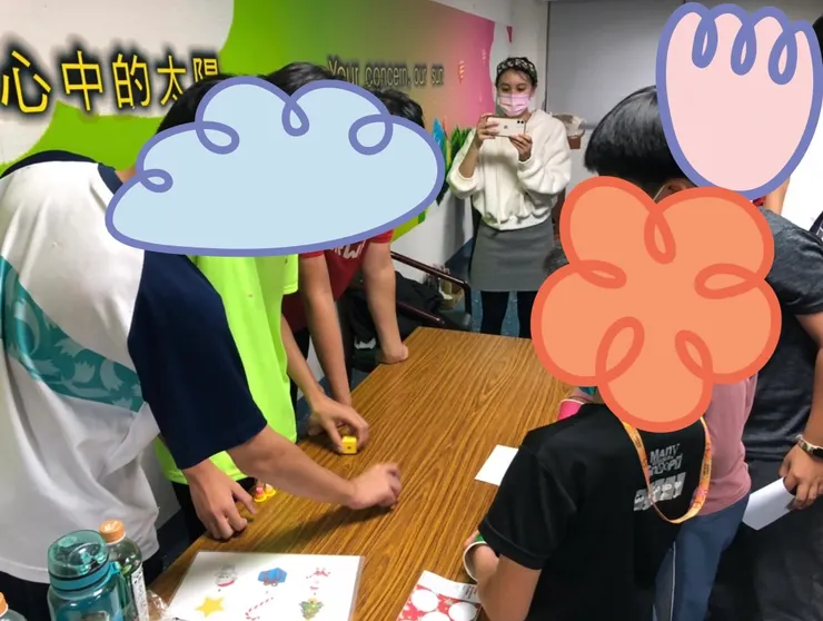 這個疊骰子🎲的遊戲也很好玩