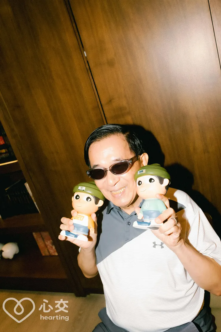 阿扁說：「啊就是這樣，一直學習比較不會邊緣化。我們這種LKK的老人才不會退化這麼快啦！」