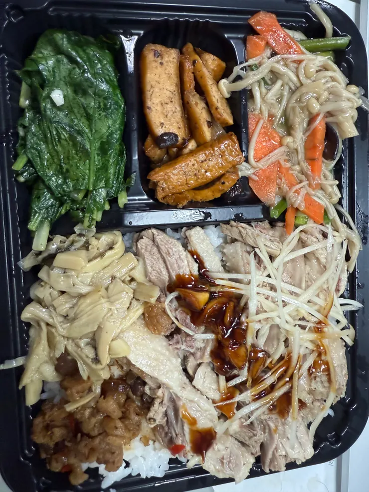 2025/09/12 鵝肉便當午餐