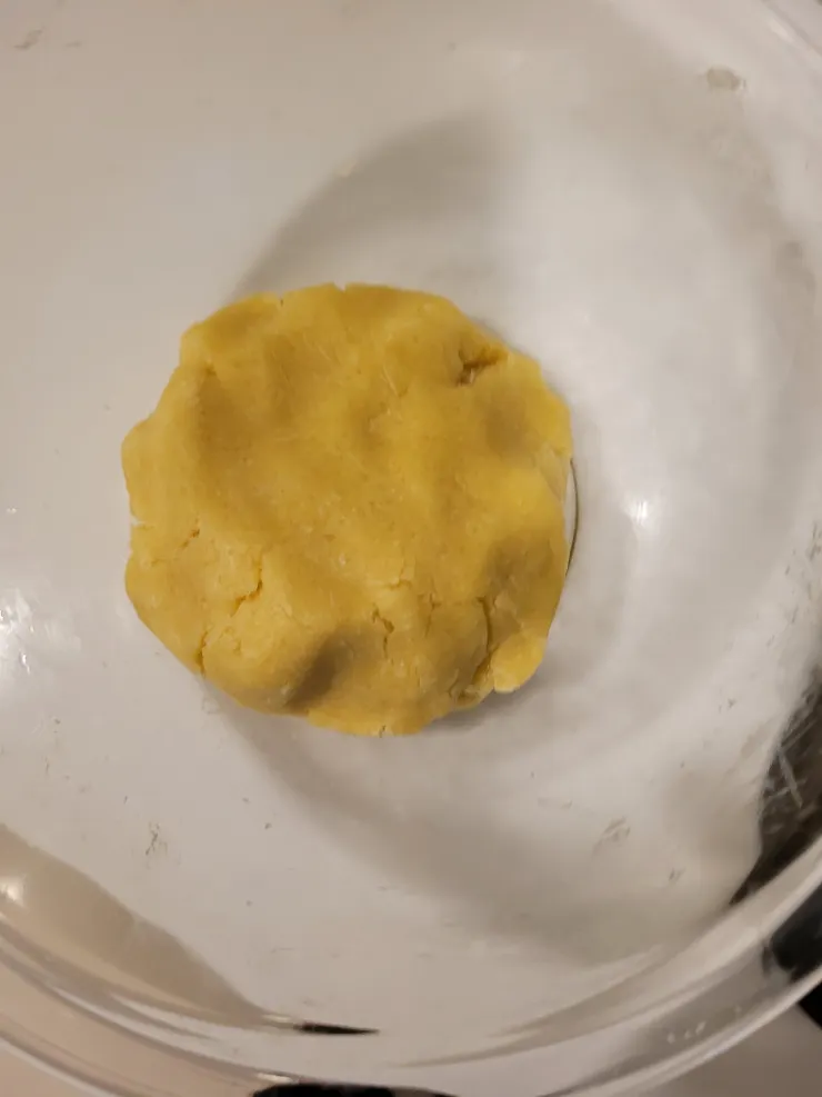 加入低筋麵粉和椰子粉切拌後的樣子