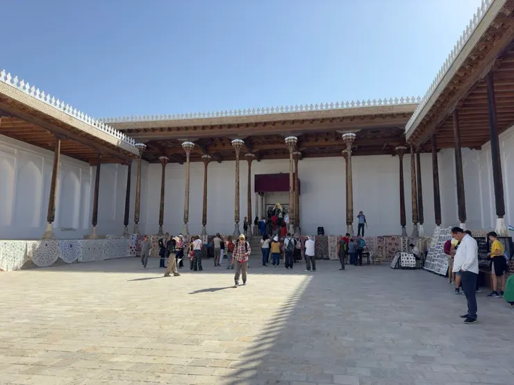 雅克城堡內的其中之一建築外觀