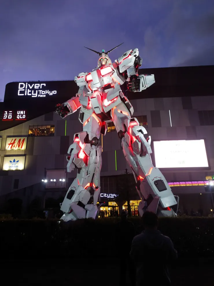 像極了某種宗教儀式