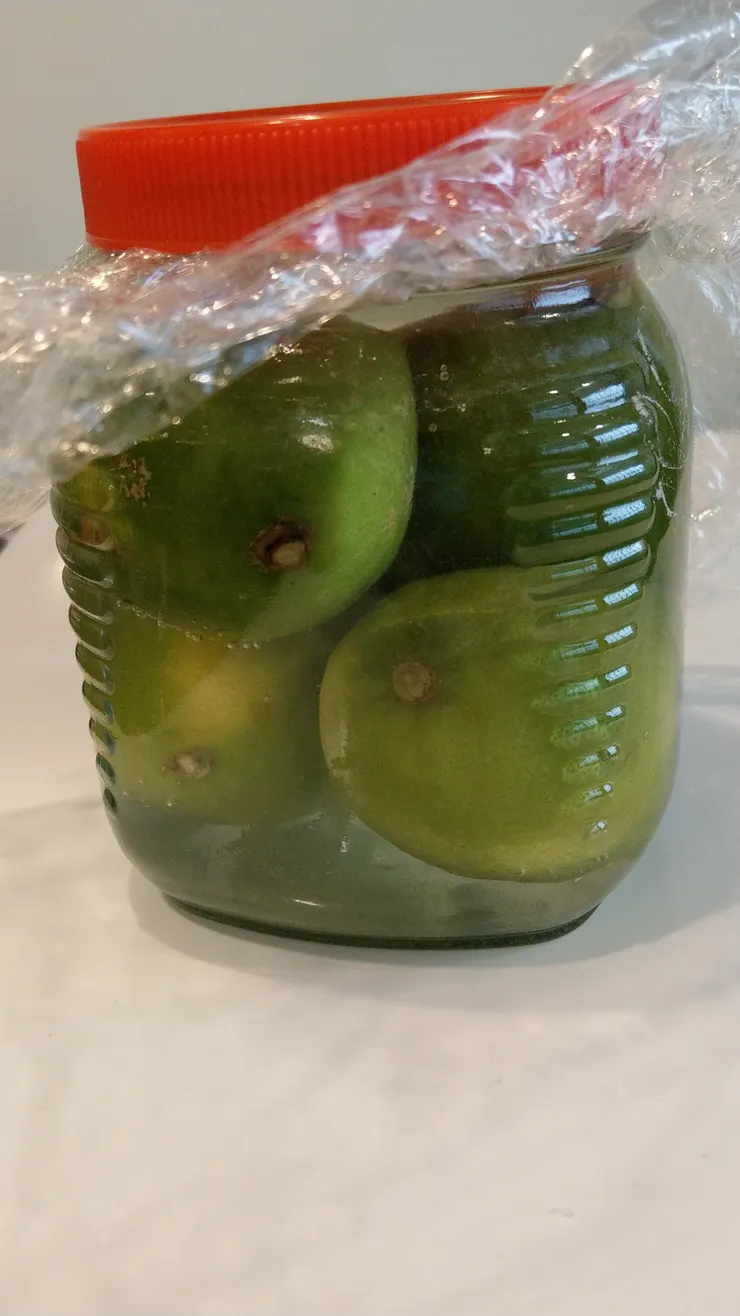 裝罐後寫上日期放在陰涼處，一年後可以開封。