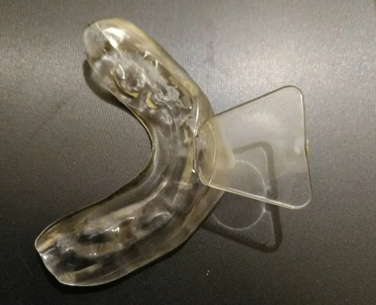 這是我的下顎咬合板（咬合面）