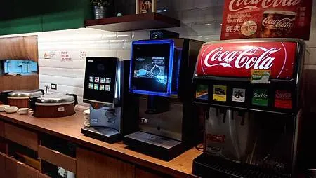 [異國美食]手作現擀披薩吃到飽義米蘭餐廳、ATT  FUN信