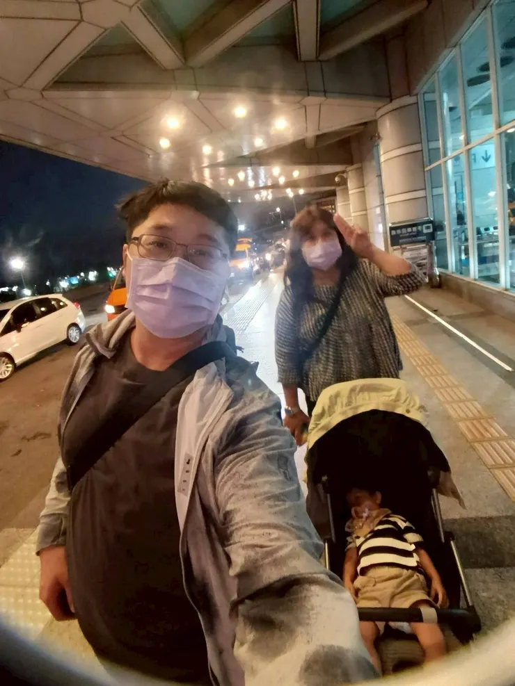 凌晨5點到機場😊