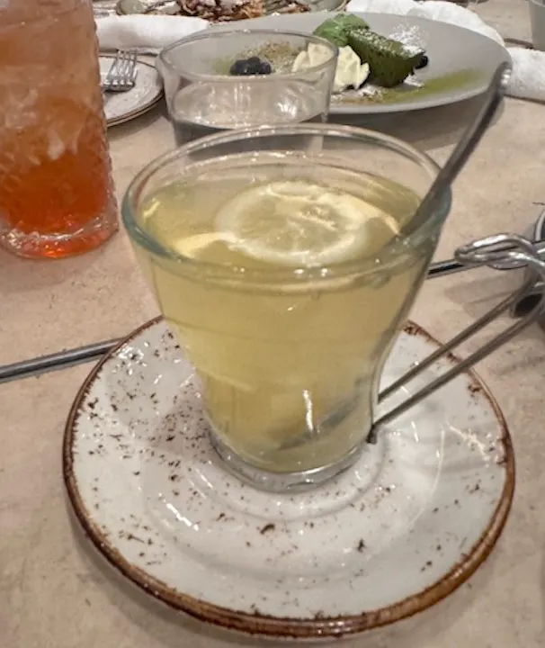 當生活給你檸檬，把它變成檸檬汁吧！photo by bookarchery