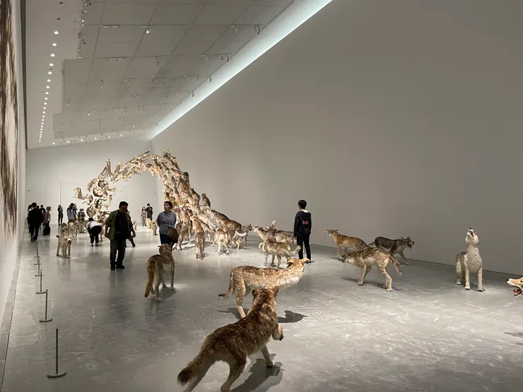 前陣子炸喜馬拉雅山的蔡國強的作品