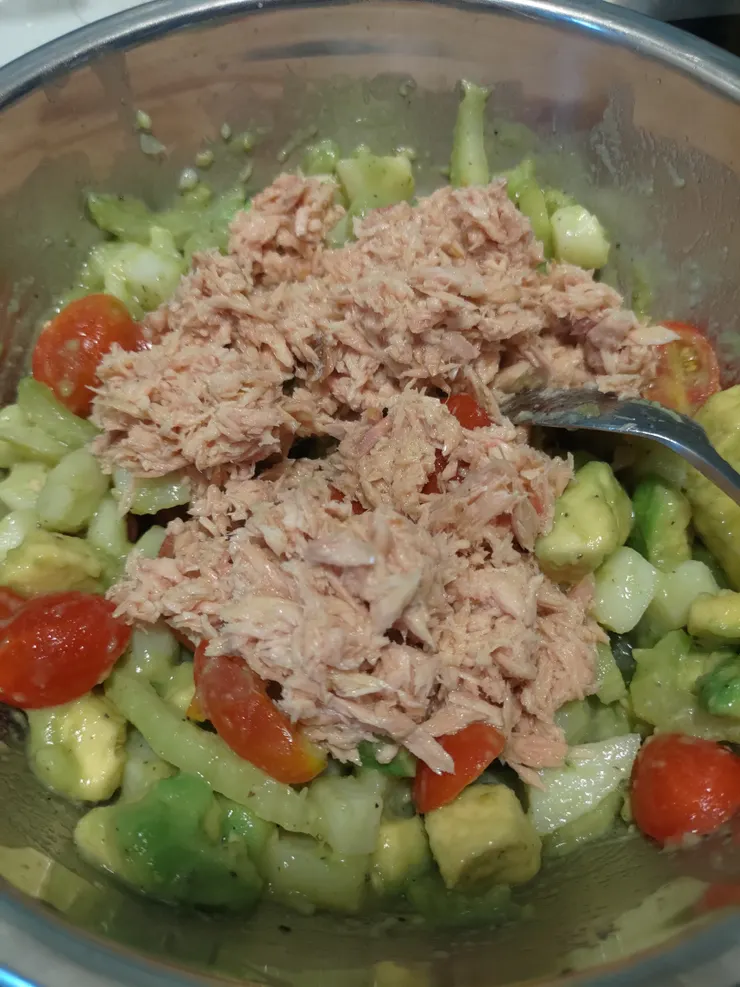 鮪魚罐頭最後加