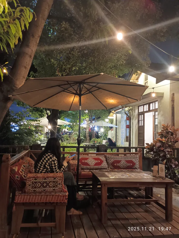 寂莫佳人無人問