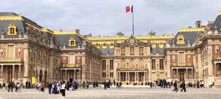 凡爾賽宮(Palace of Versailles)，使用通行證僅能參觀宮殿內，無法參觀花園。