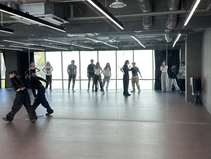 大家都好會跳舞