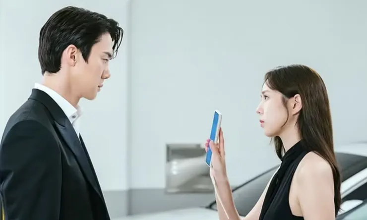 現在撥打的電話 | 評價 7.9/10 | awwrated