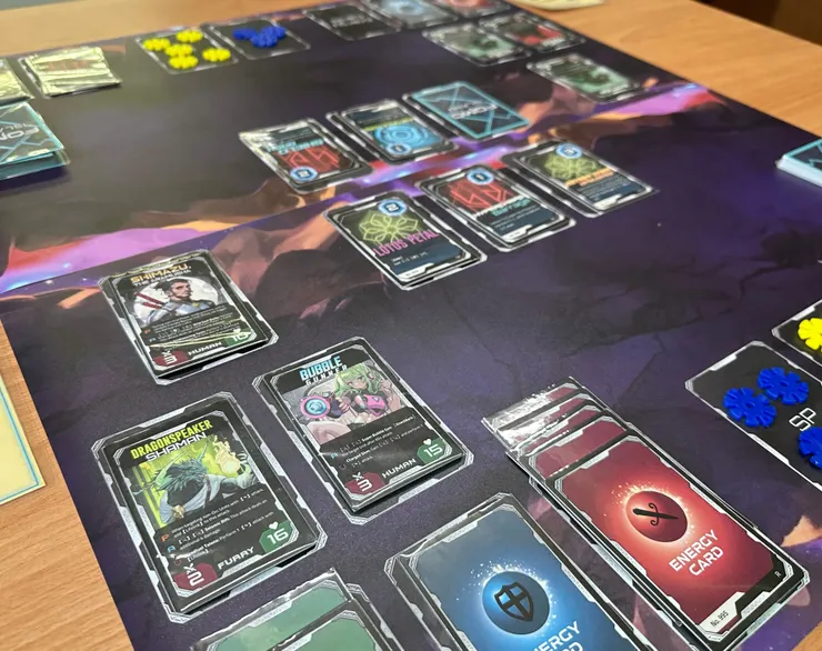 卡片是你在島上唯一的戰鬥手段