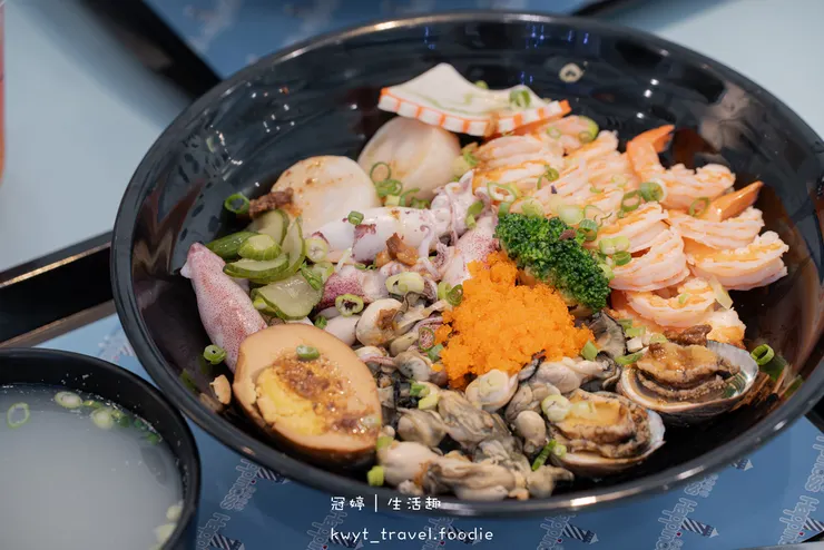 雲林北港美食餐廳_幸福燈塔複合式餐飲_痛風系滷肉飯!整層貓貓