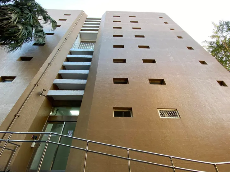 大樓側面也收45度角