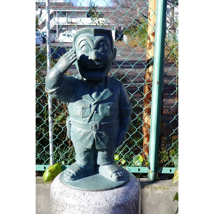 兩5：敬禮兩津像