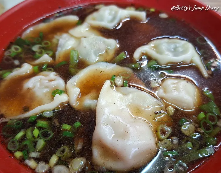 ▲苗栗通霄「滷飄香川味牛肉麵」 / 圖片來源：Betty's Jump Diary