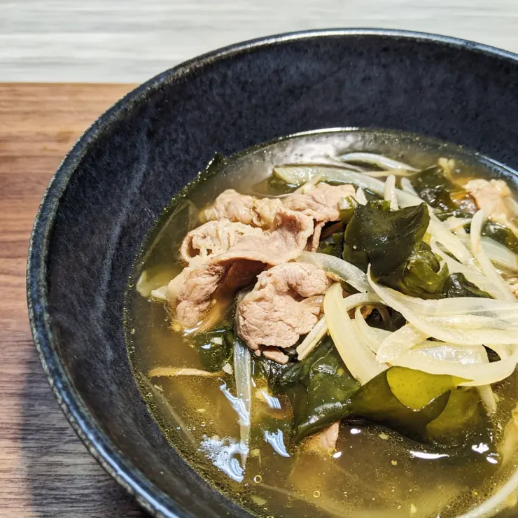 冬天喝上這碗牛肉海帶芽湯真的好暖