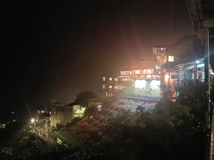 雨中的九份~粉有味道