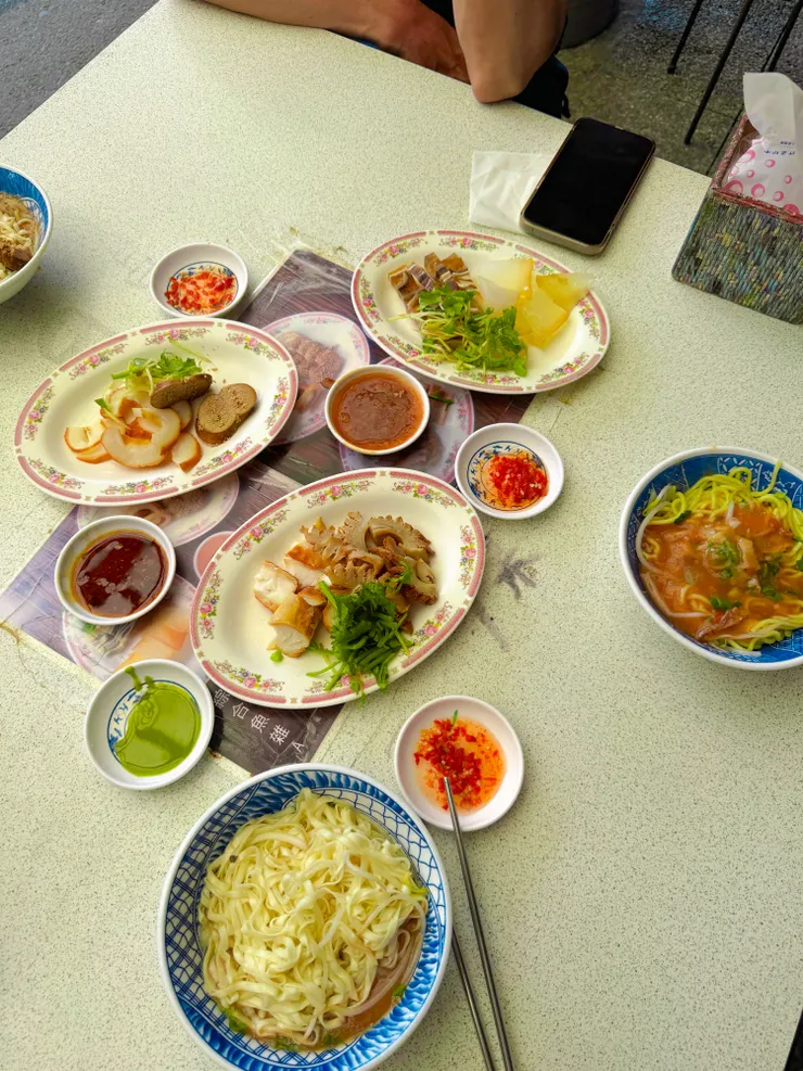 喜歡他們家的曼波魚皮,魚雜必點啊!好吃!!